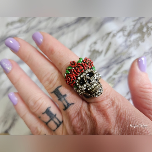 Jewelry - ☠️NIB Skull Ring☠️